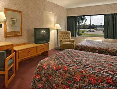 Super 8 By Wyndham Ashland Otel Dış mekan fotoğraf